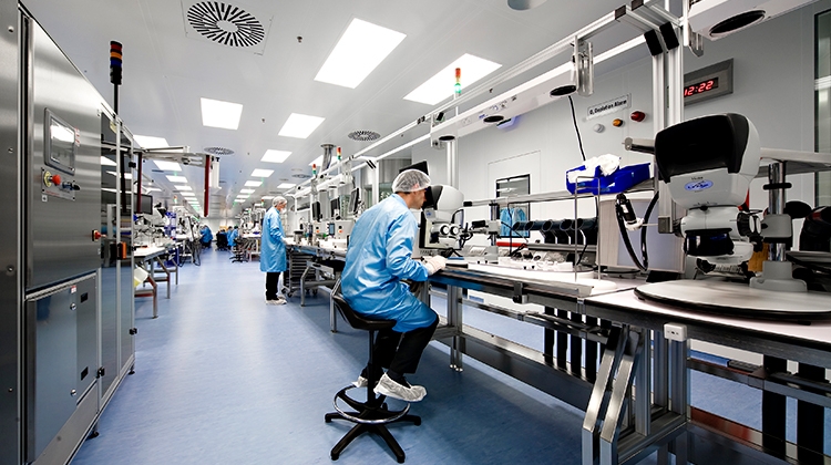 How to Build a Long-Term Relationship with Your Manufacturer 2nd image